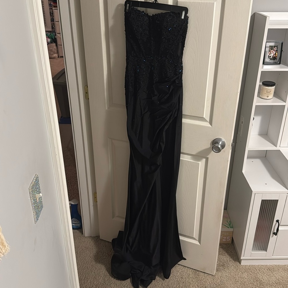 Ava Presley Prom dress